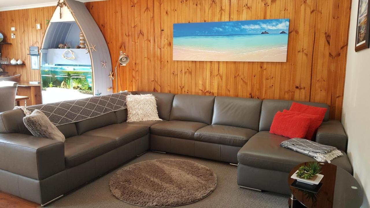 Inna Nutshell Kingscote Buitenkant foto